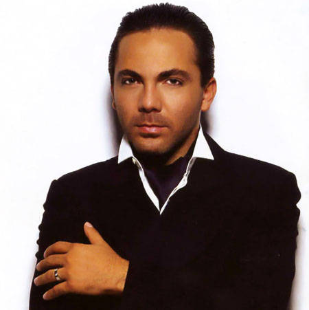 Cristian Castro, nada feliz por su disco homenaje a 'El Príncipe'