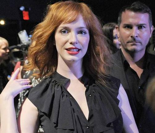 Christina Hendricks pierde una joya de diamantes en los Globos de Oro