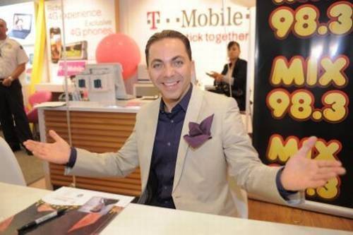 Fotos: Cristian Castro en firma de autógrafos en Miami