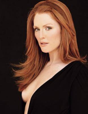 Julianne Moore feliz de ser pelirroja