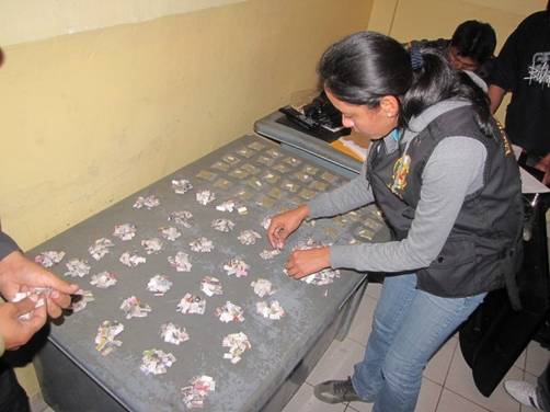 Policia Nacional del Perú interviene a nueve personas por TID en el Castillo de San Miguel