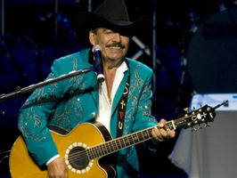 Joan Sebastian prepara concierto con Jenni Rivera