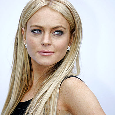 Le anulan tarjetas de crédito a Lindsay Lohan Le anulan tarjetas de crédito a Lindsay Lohan