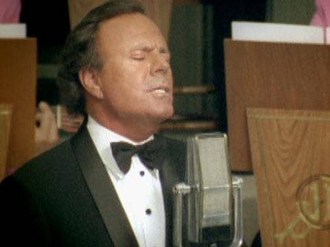 Julio Iglesias negó vasectomía