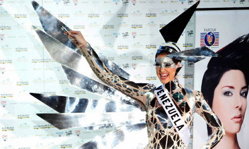 Lady Gaga quiere el vestido de Miss Venezuela