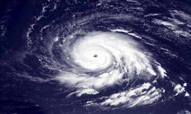 El huracán 'Igor' se aleja de las Bermudas sin causar graves daños