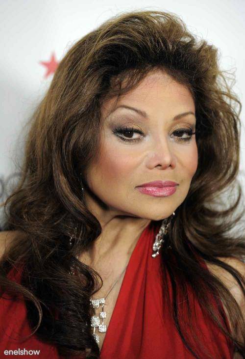 La Toya Jackson cada día se parece más a su hermano Michael