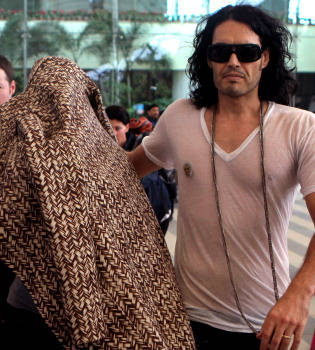 Katy Perry y Russell Brand ya se encuentran en la India para casarse Katy Perry y Russell Brand ya se encuentran en la India para casarse