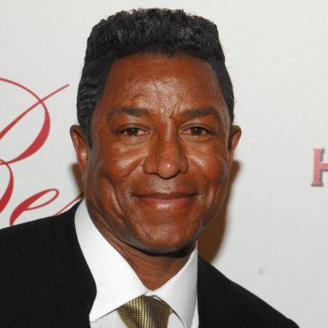 Jermaine Jackson sufre robo de una bolsa con objetos de valor