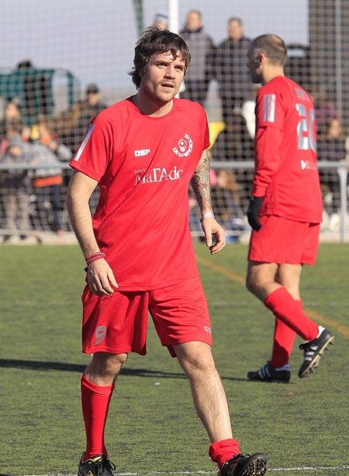 Dani Martín, David Bustamante y Gonzalo Miró en un partido solidario