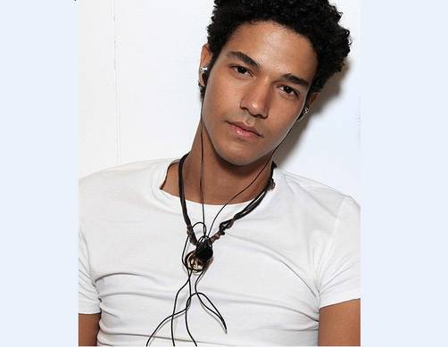 René Rodríguez modelo con alma de rokero René Rodríguez modelo con alma de rokero