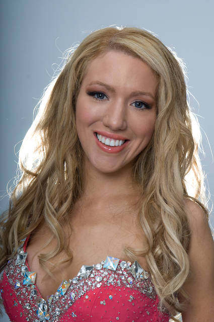 Reina de belleza perdió la corona por mentir sobre su edad Reina de belleza perdió la corona por mentir sobre su edad