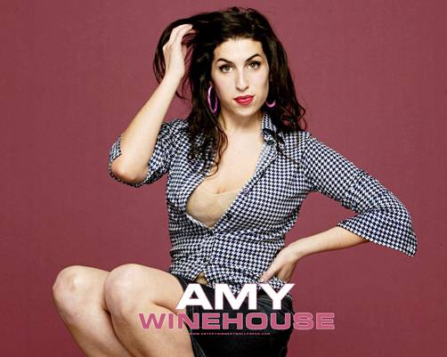 Amy Winehouse da por muerto a su productor