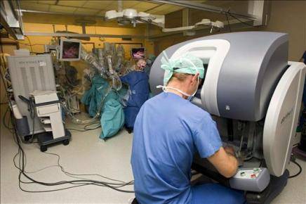 Un estudio demuestra que es posible realizar la angioplastia con la ayuda de robots
