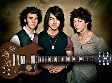 Jonas Brothers se presentaron en Medio Oriente