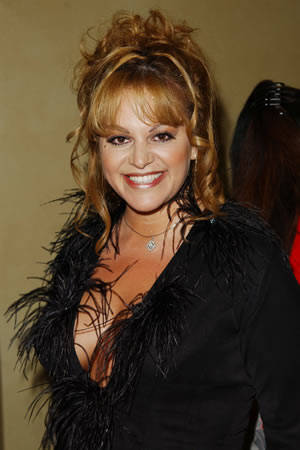 Hijo de Jenni Rivera es arrestado