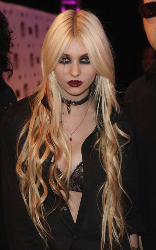 Taylor Momsen ha sido expulsada de su agencia de modelos