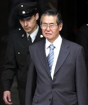 ALBERTO FUJIMORI CONDENADO POR CORRUPTO A SIETE AÑOS Y MEDIO DE PRISIÓN ALBERTO FUJIMORI CONDENADO POR CORRUPTO A SIETE AÑOS Y MEDIO DE PRISIÓN
