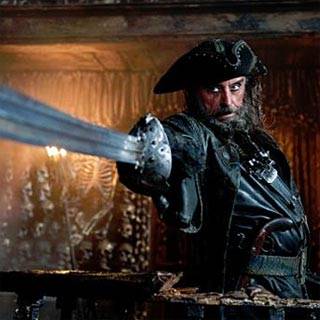 Piratas del Caribe 4: Ian McShane como Barbanegra en nueva imagen