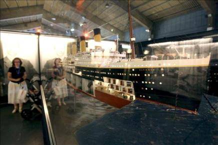 El hundimiento del Titanic fue un error del timonel, según la nieta del segundo oficial del buque