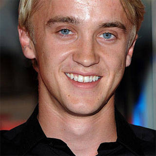 Tom Felton es felicitado por sus fans en su 23 cumpleaños