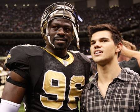 Taylor Lautner acudió al juego de los Saints con Zac Efron y Kellan Lutz