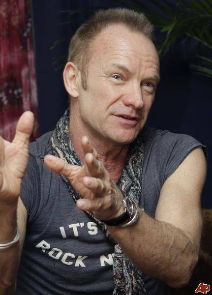 Sting lamenta los hechos violentos en Libia