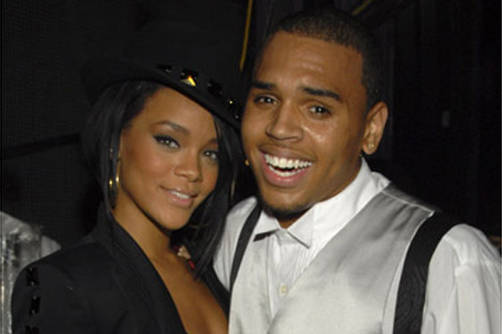 Chris Brown le mencionan a Rihanna y se vuelve loco