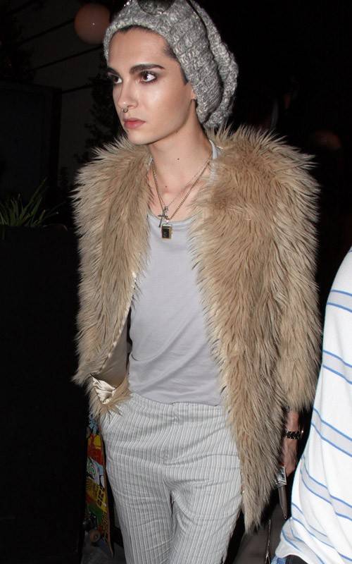 Bill Kaulitz pasea de noche en Hollywood