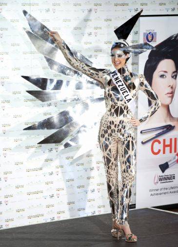 Lady GaGa encantada con el vestuario de Miss Venezuela