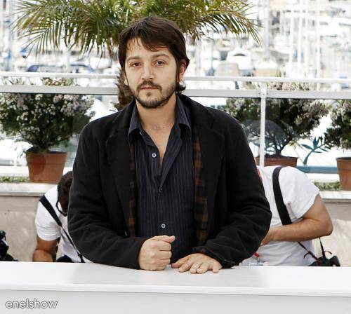 Diego Luna anuncia gira de documentales Ambulante