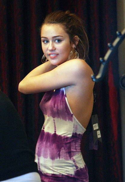 Miley Cyrus estaría ¿embarazada?