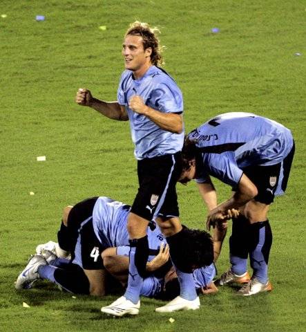 Mundial Sudáfrica 2010: Uruguay pierde ante Holanda, pero gana la gloria Mundial Sudáfrica 2010: Uruguay pierde ante Holanda, pero gana la gloria