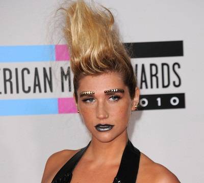 Kesha venció a Lady Gaga