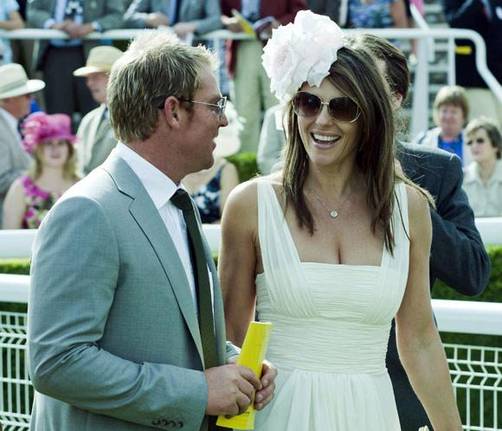Elizabeth Hurley se podría haber reconciliado con Shane Warne
