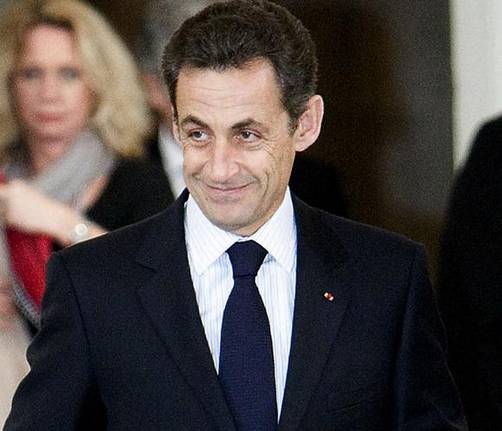 Piratean Facebook de Nicolás Sarkozy