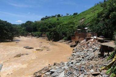 Brasil: Lluvias dejan a más de 23.000 personas sin vivienda en el sur del país