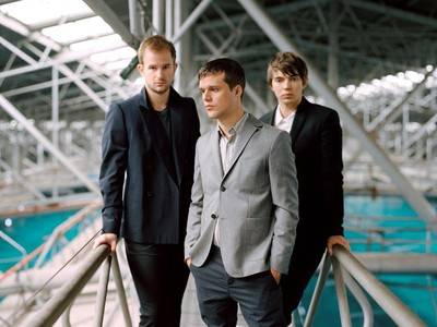 White Lies lanza su segundo sencillo 'Strangers' White Lies lanza su segundo sencillo 'Strangers'