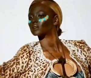 Beyoncé causa polémica por foto en homenaje a Fela Kuti