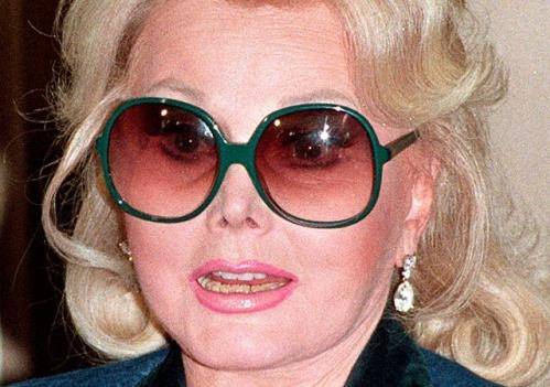 Zsa Zsa Gabor no acepta la muerte de Elizabeth Taylor Zsa Zsa Gabor no acepta la muerte de Elizabeth Taylor