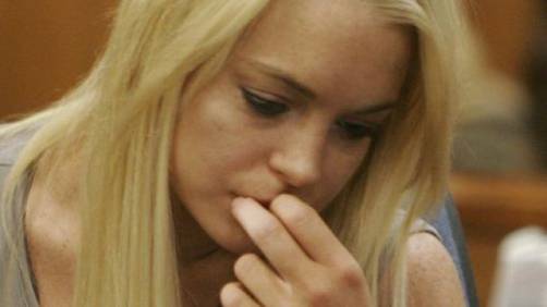 Lindsay Lohan enfrenta sus primeros problemas en la cárcel Lindsay Lohan enfrenta sus primeros problemas en la cárcel