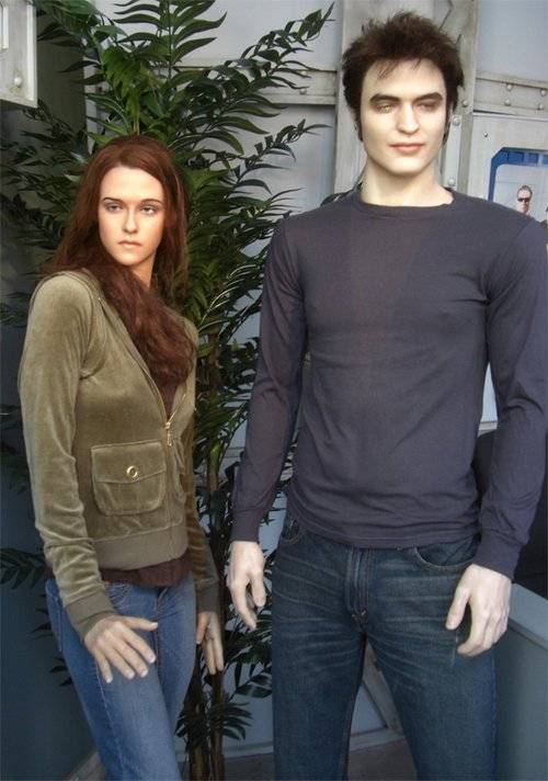 Robert Pattinson y Kristen Stewart en estatuas de cera