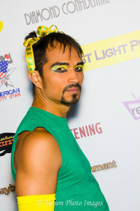 Diegodiego es humillado por su amante Diegodiego es humillado por su amante