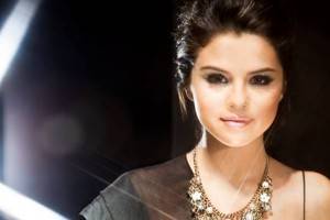 Selena Gómez quiere lanzar disco en español
