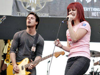 Josh Farro habla sobre Hayley Williams la vocalista de Paramore