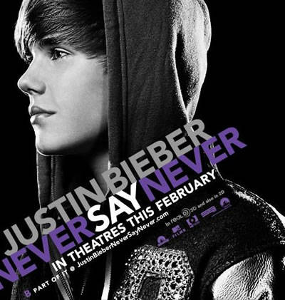 Una fan se roba la figura de cartón de Justin Bieber del cine Una fan se roba la figura de cartón de Justin Bieber del cine