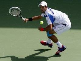 Djokovic, primero en llegar a la final de Dubai