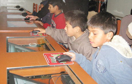 Cuidado padres de familia con el abuso del internet Cuidado padres de familia con el abuso del internet