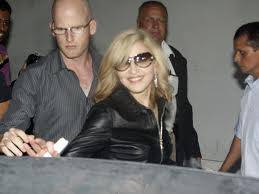 Madonna planea visitar Malawi