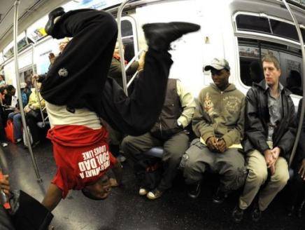 En el metro de NY, el 'break dance' nunca para